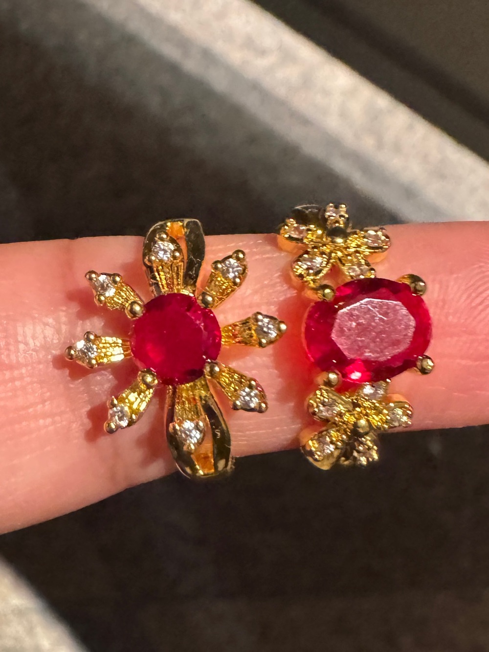 2 Rings Red Crystal Flower Rings - Women Jewelry - Picture 2 of 10